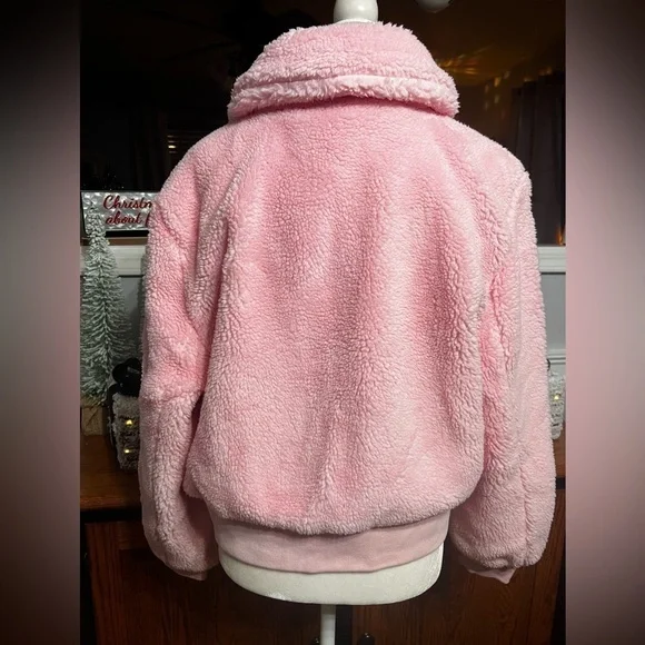 NWT-NYC Pink Fleece Bomber Jacket - Picture 3 of 4